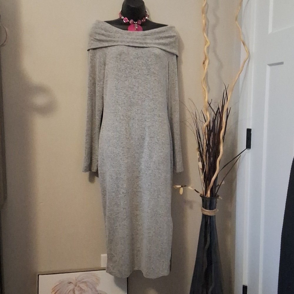 NINE BRITTON Off the shoulder sweater dress